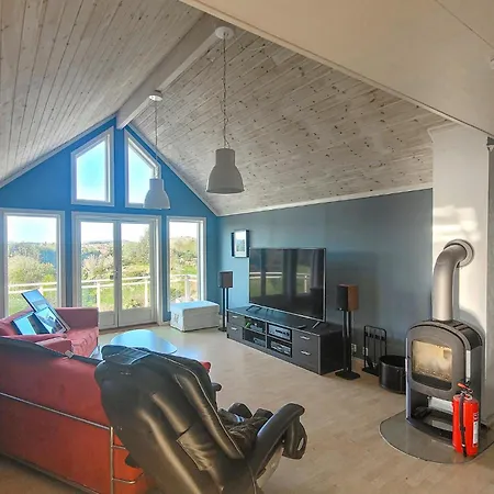 Gorgeous Home In Sveio With House Sea View